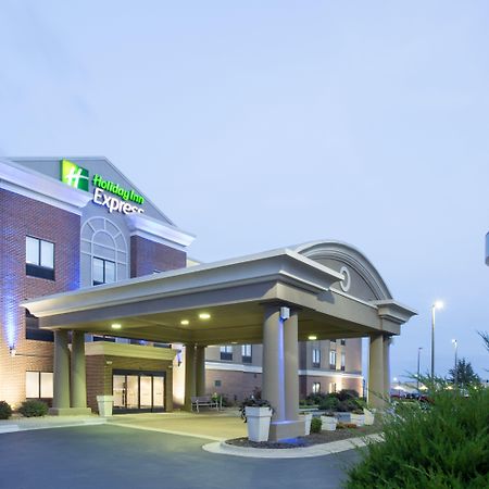 Holiday Inn Express Kansas City - At The Legends! By Ihg Bonner Springs Екстериор снимка