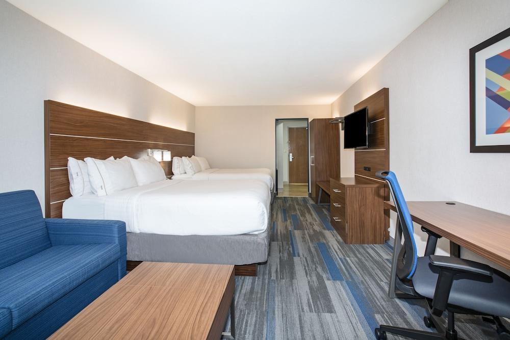 Holiday Inn Express Kansas City - At The Legends! By Ihg Bonner Springs Екстериор снимка