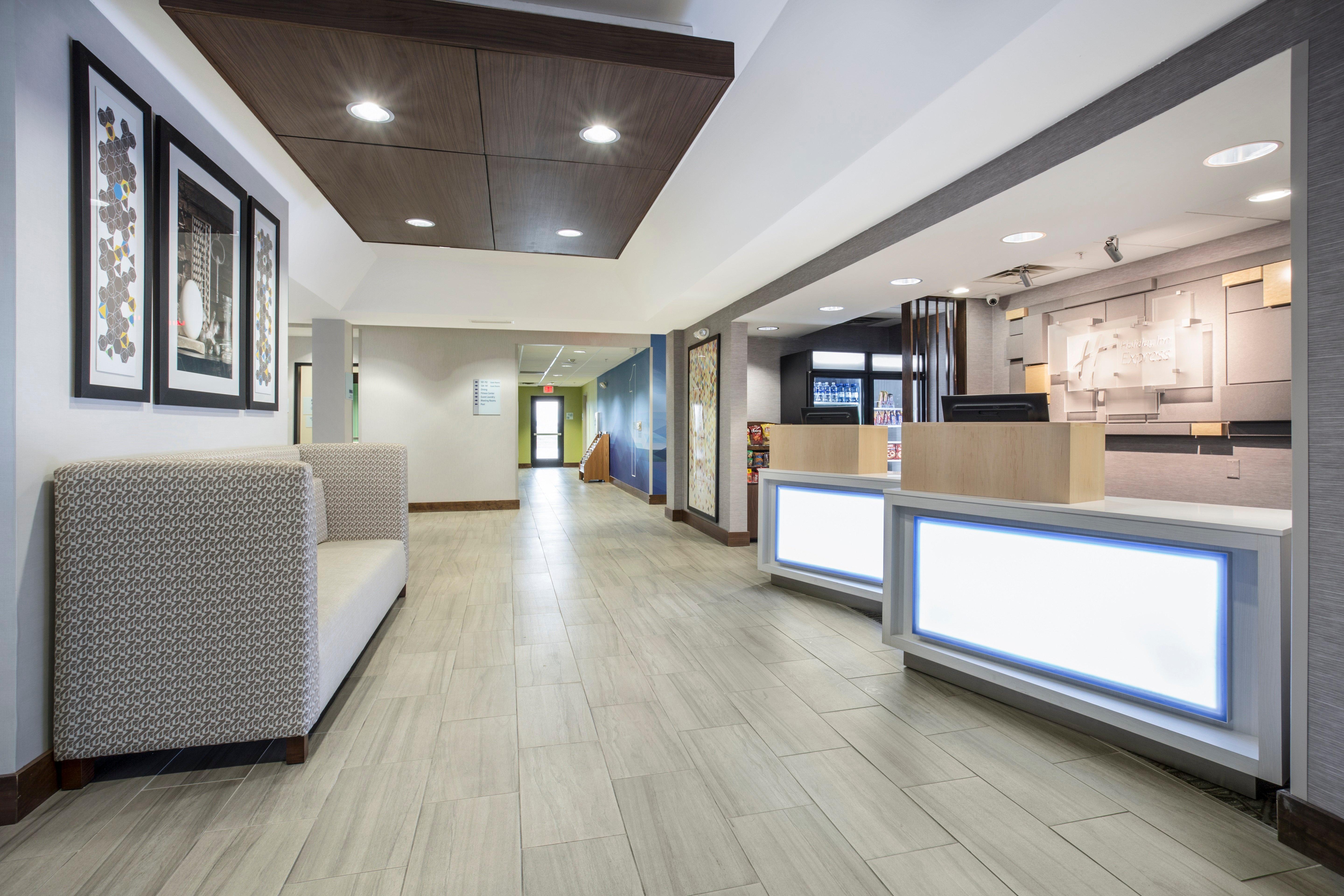 Holiday Inn Express Kansas City - At The Legends! By Ihg Bonner Springs Екстериор снимка