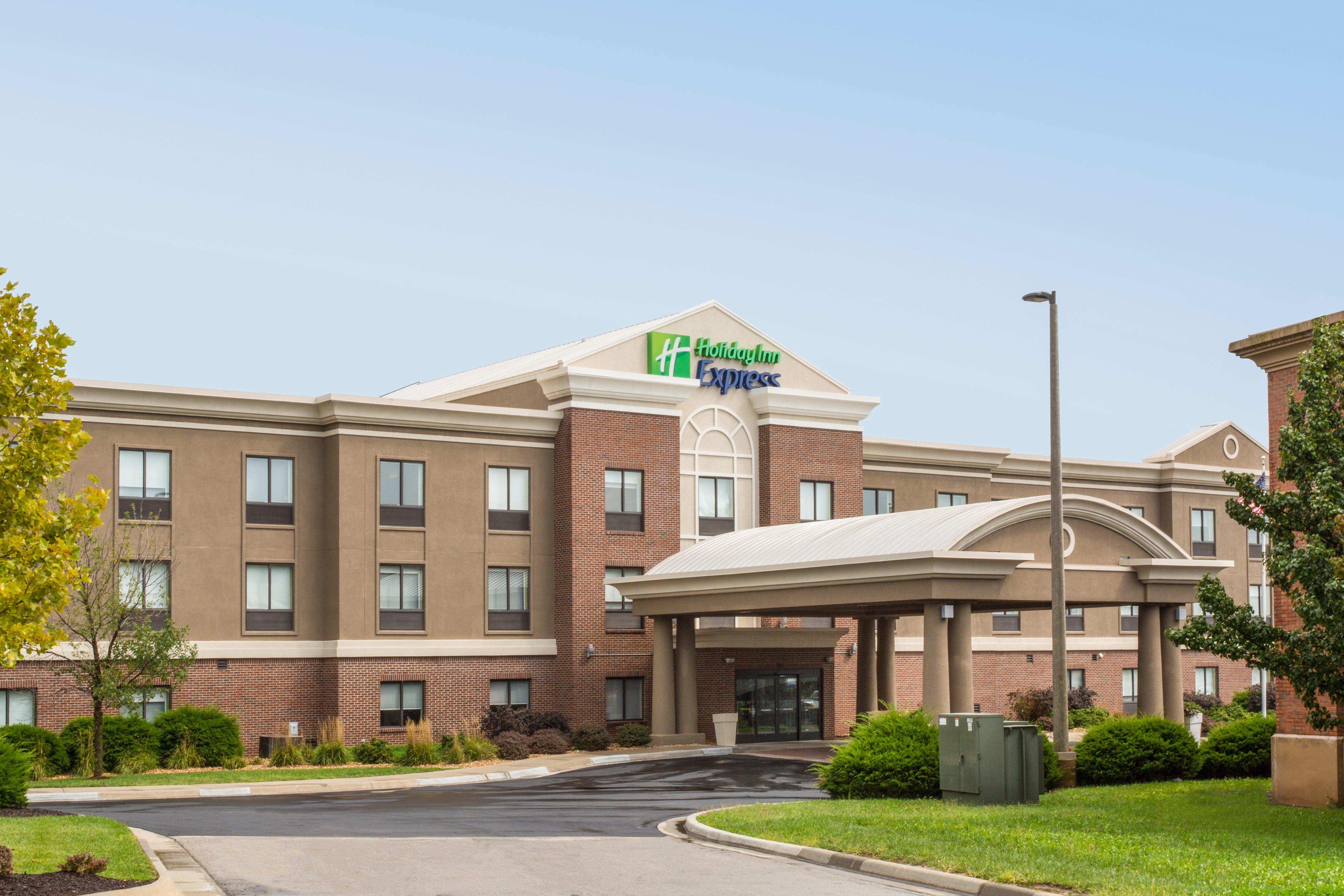 Holiday Inn Express Kansas City - At The Legends! By Ihg Bonner Springs Екстериор снимка